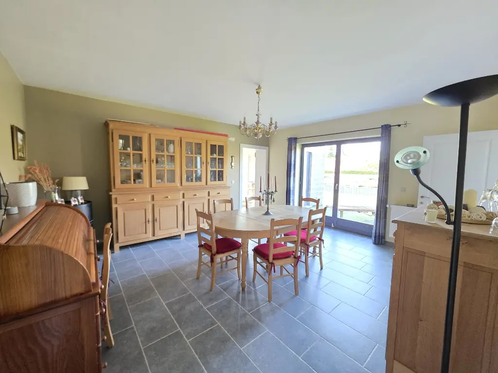 BIENTOT A Vendre - Piétrebais - Maison - Espace professionnel et annexe sur 46 ares