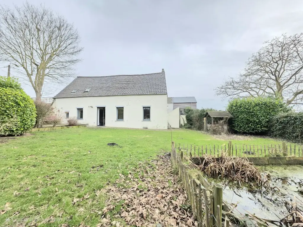 A louer - GRAND LEEZ- jolie petite maison avec 4 chambres.