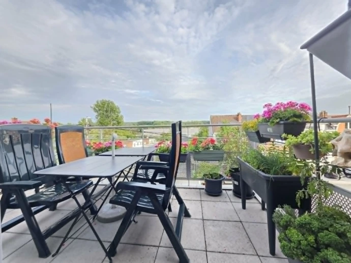 A VENDRE - Wavre (Bierges) Superbe appartement 2 chambres + cave et garage - excellente situation