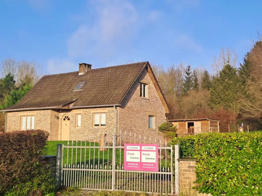 VENDU - VEZIN (Andenne) Maison, entrepôt et boxs pour chevaux